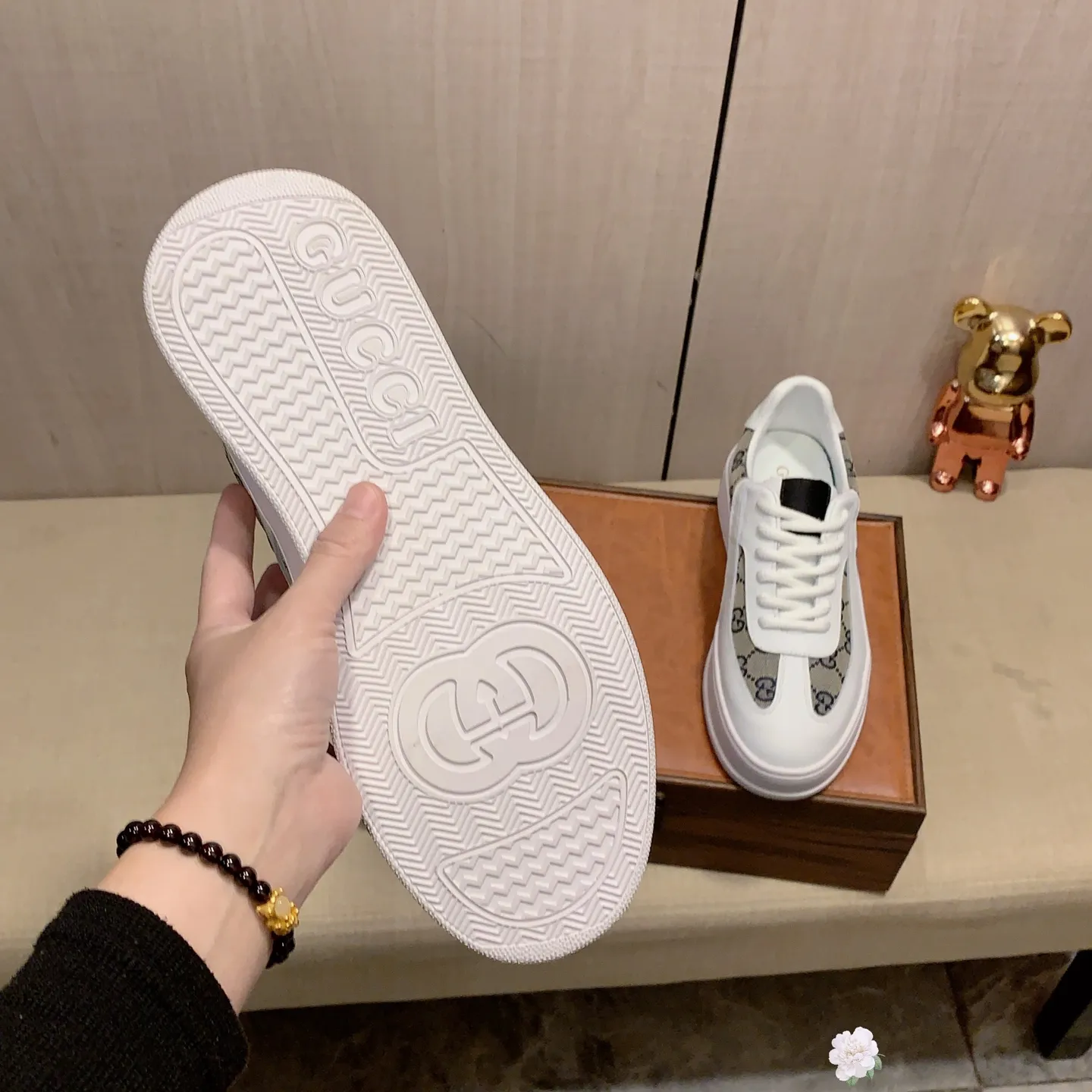 Men's men's shoes💰420💰💰🎩🎩[Lightning][Lightning] "GUCCI*" The latest and most popular casual sports shoes, top brand [seduce] luxury ~ purchasing agent, top quality ~. [Strong] The upper is made of imported breathable cowhide with material ➕ breathable sheepskin feet (•) and fine workmanship. The original stylish and stylish soft rubber wear-resistant and non-slip outsole is light and comfortable on the feet. The real thing looks better when photographed in person. 012: code: 38-44, can be customized to 45, 3️⃣ colors are available